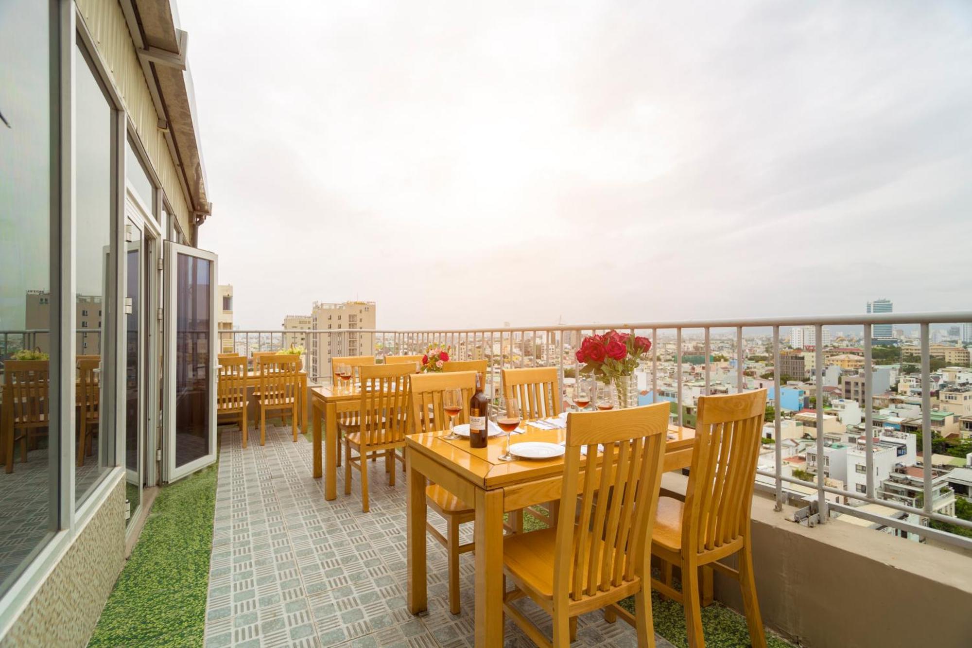 Golden Light Da Nang Hotel Exterior photo