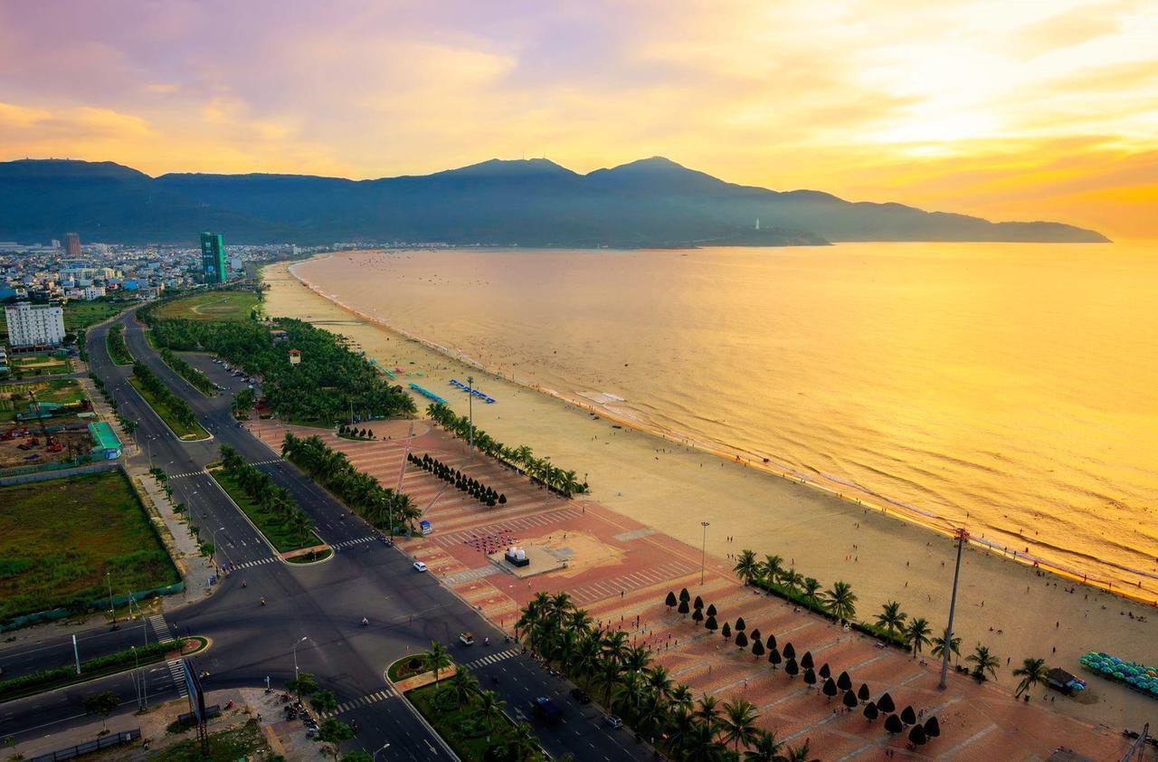 Golden Light Da Nang Hotel Exterior photo