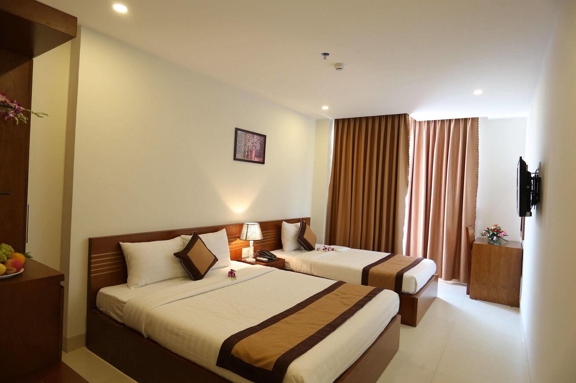 Golden Light Da Nang Hotel Exterior photo